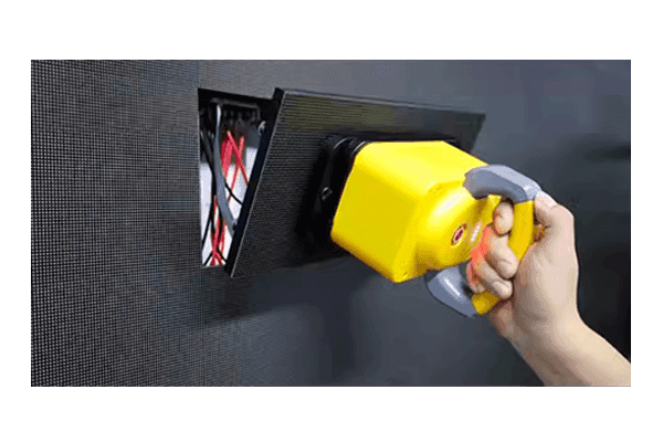 Front Maintenance Design